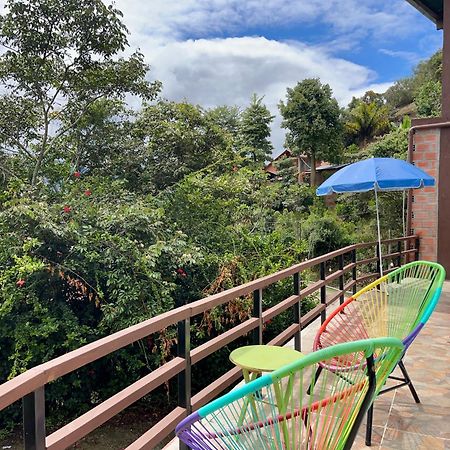 Villa Camila Hostel Coroico Luaran gambar