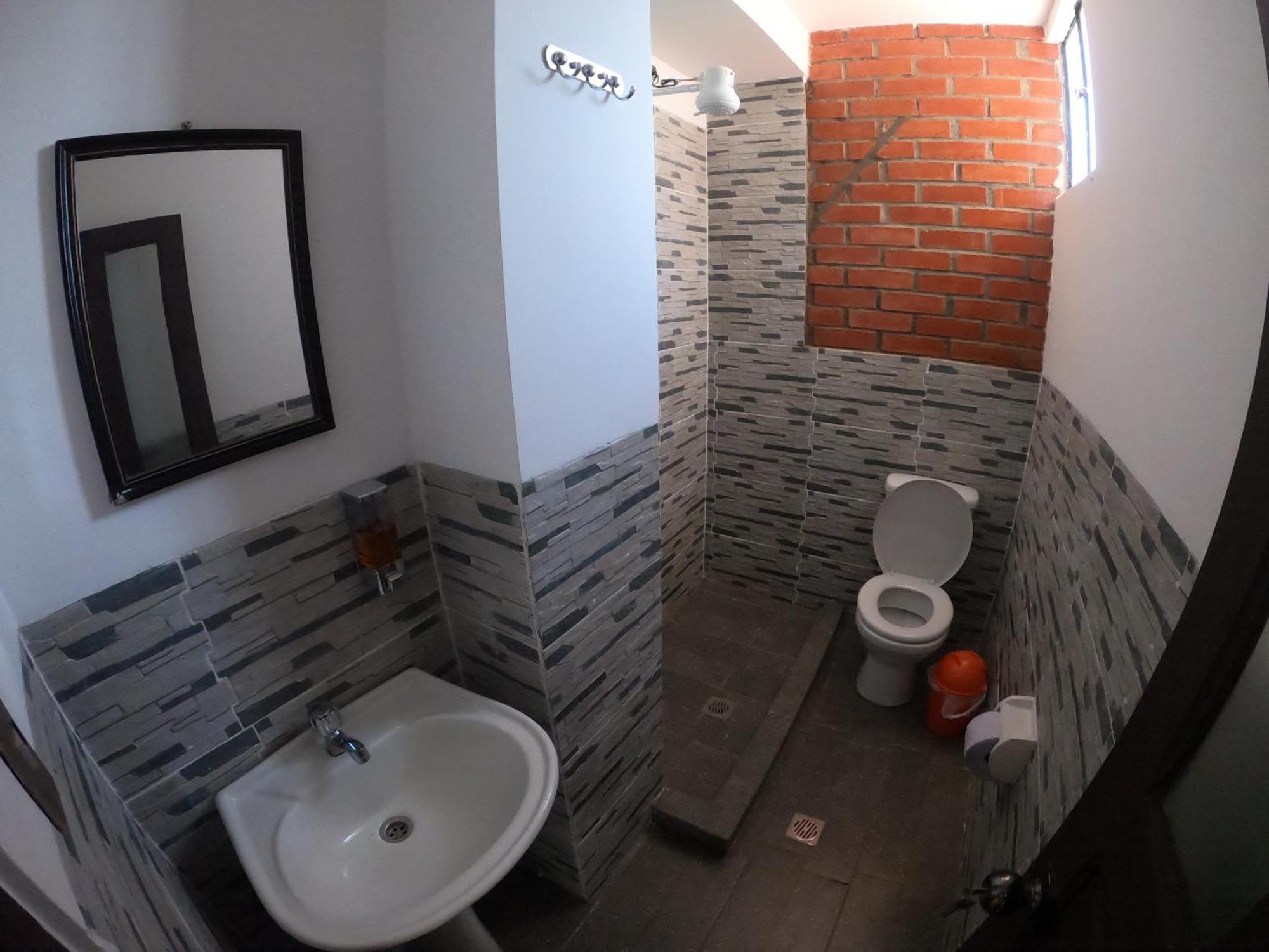 Villa Camila Hostel Coroico Bilik gambar