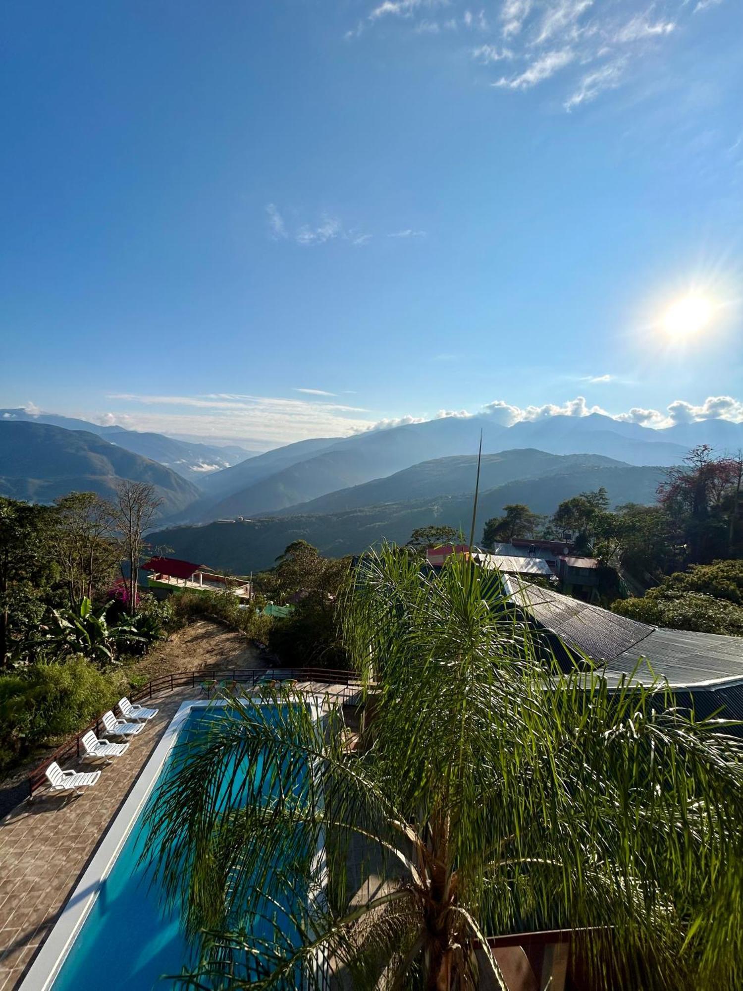 Villa Camila Hostel Coroico Luaran gambar