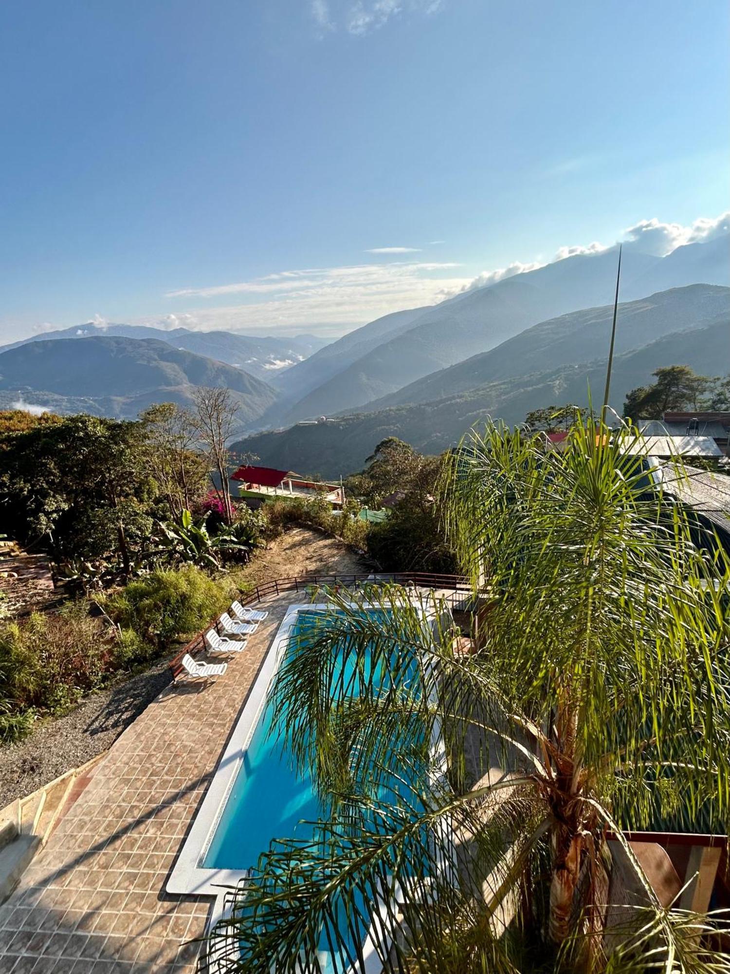 Villa Camila Hostel Coroico Luaran gambar