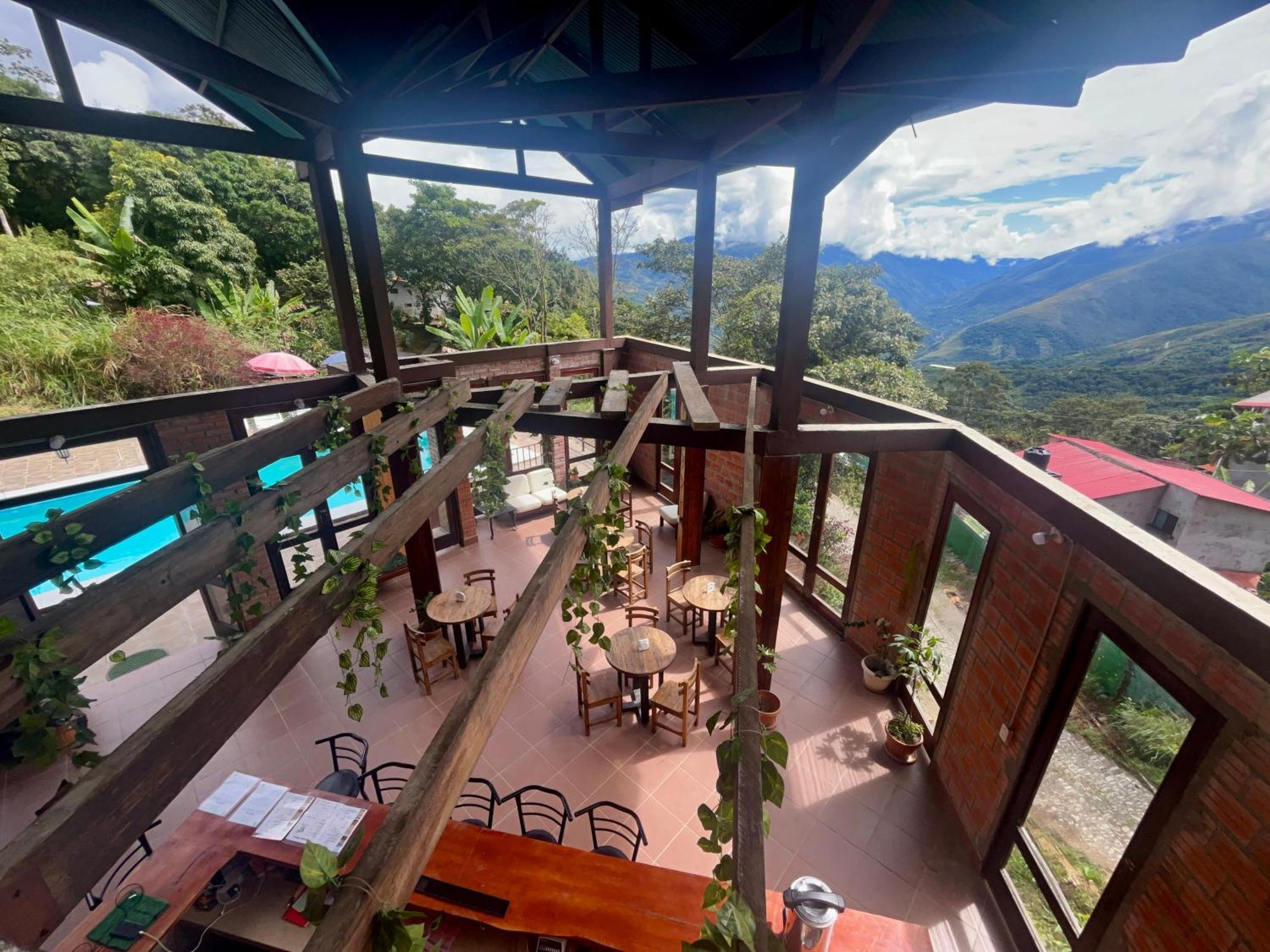 Villa Camila Hostel Coroico Luaran gambar