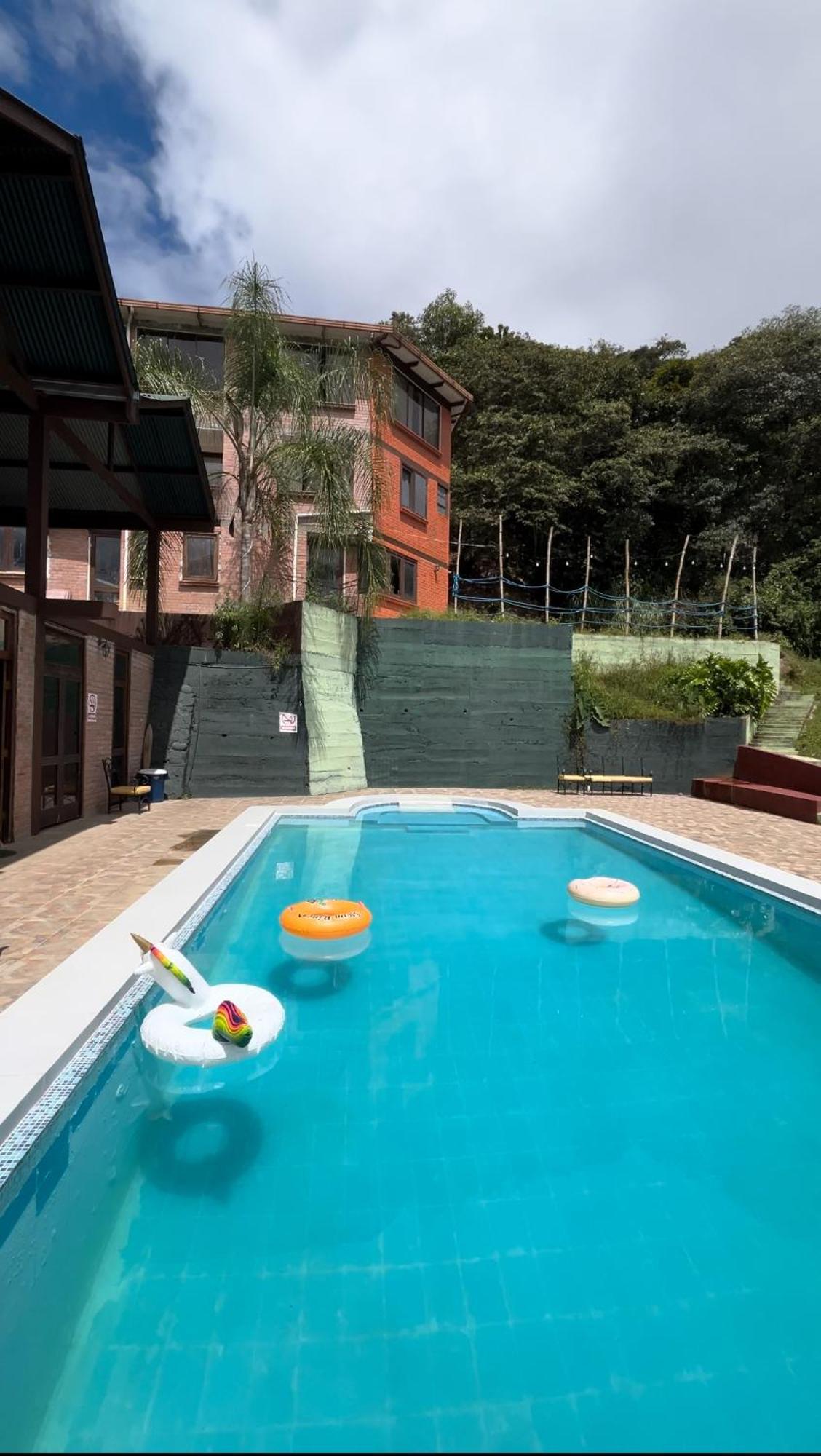 Villa Camila Hostel Coroico Luaran gambar