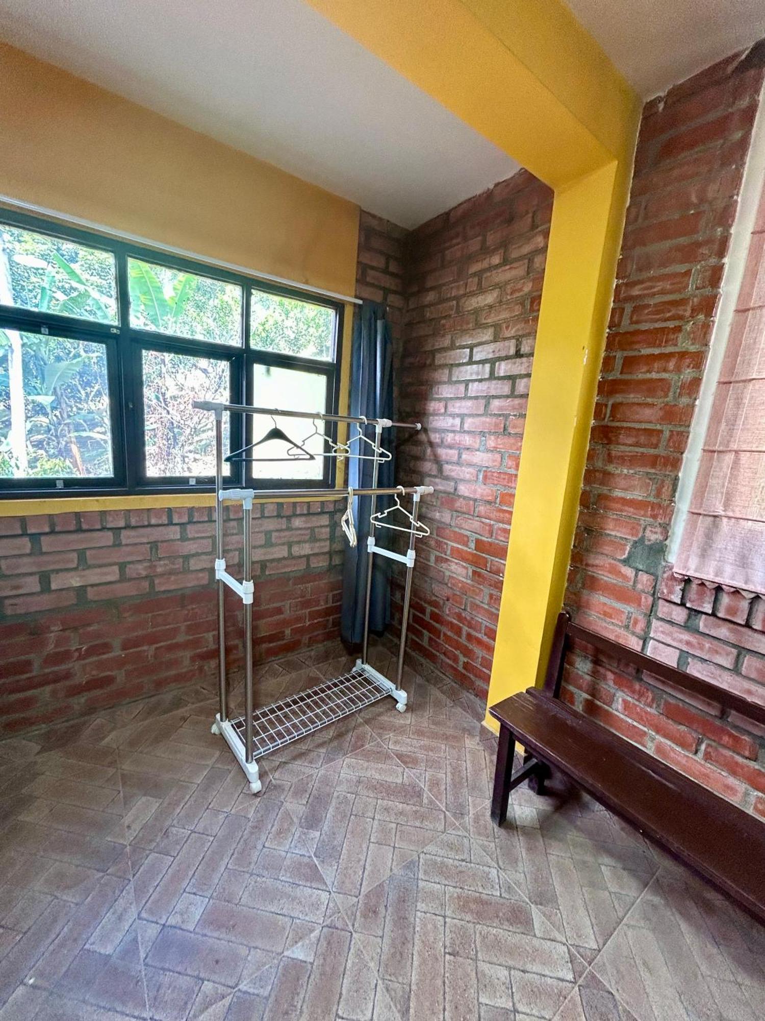Villa Camila Hostel Coroico Bilik gambar